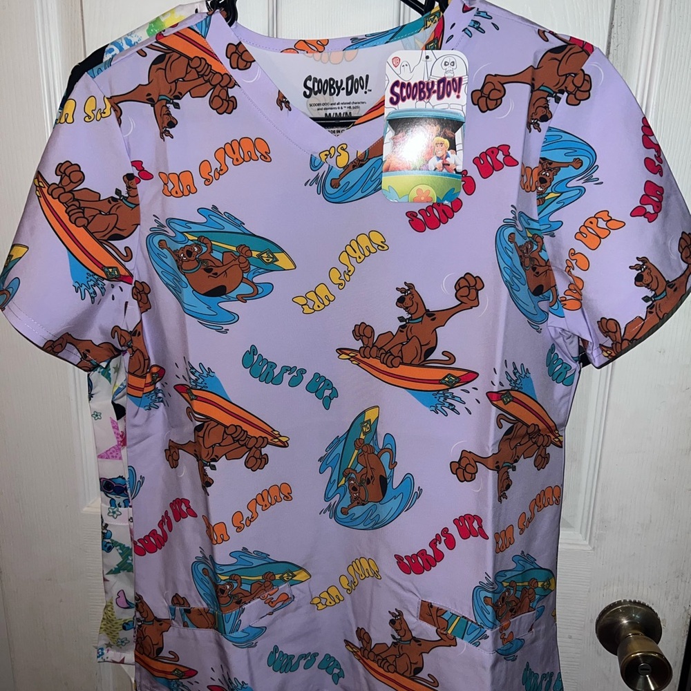 Scooby-Doo scrub top in Purple